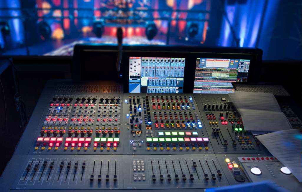 Professional Live Streaming Equipment - Essential Live Streaming Equipment