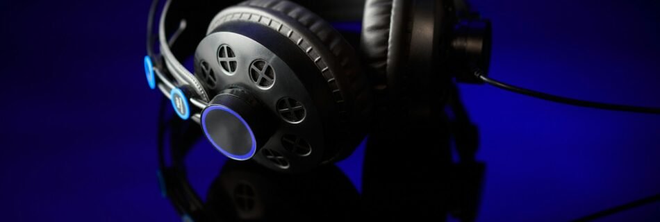 Studio Headphones: A Comprehensive Guide to Features, Buying Tips, and Best-Sellers